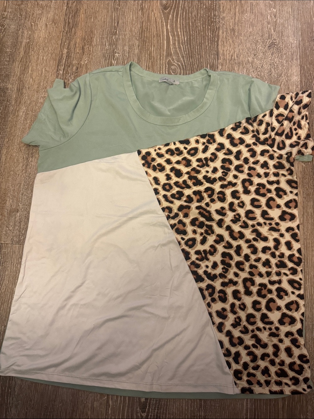 White Birch Size L Colorblock Tee with Leopard Print Panel - Mint, Cream, Brown